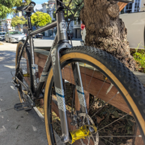 Bombtrack Silver, gray or bare metal