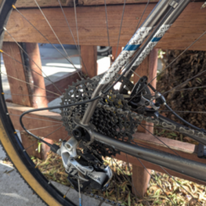 Bombtrack Silver, gray or bare metal