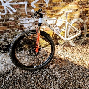 2024 Canyon bicycles Exceed CF SLX White and Orange