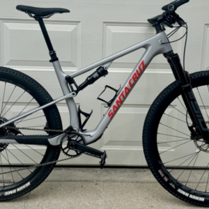 2024 Santa Cruz Blur Silver, gray or bare metal