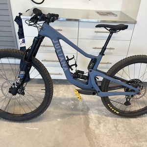 2022 Juliana Bicycles Roubion Blue