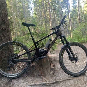 2022 Santa Cruz Nomad Red