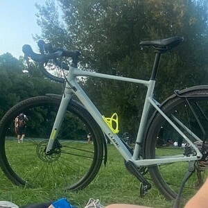 2025 Cube Nuroad Pro FE Silver, gray or bare metal