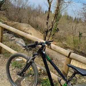 2023 Pinnacle 2023 Pinnacle Kapur 1 Mountain Bike Black