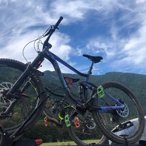 2016 Giant Hail Black, Blue, and Purple