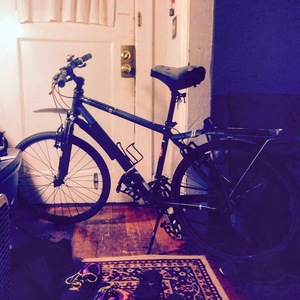 2004 Cannondale F300 Black and Silver, gray or bare metal