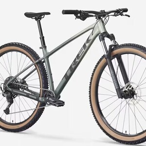 2026 Trek Marlin 6 XL Green
