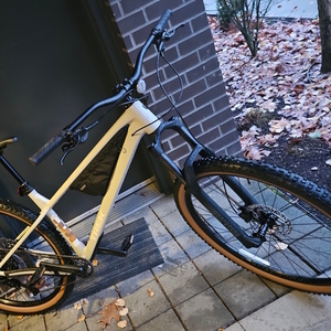 2026 Trek Roscoe 7 Gen 4 White