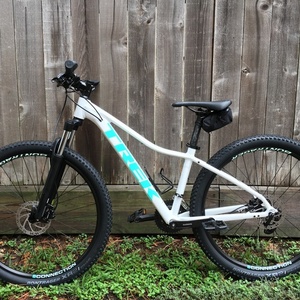 2018 Trek Marlin 5 White