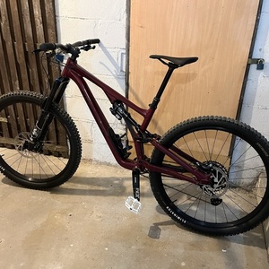 2022 Specialized Stumpjumper Evo Comp Alloy Red and Black