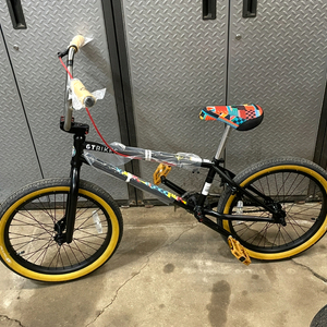GT Bicycles Black