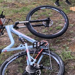 2004 Santa Cruz Tall boy LT White and Orange