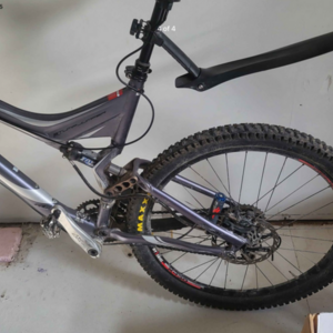 2007 Specialized Stumpjumper FSR Expert Silver, gray or bare metal