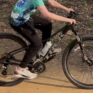 2025 Trek Marlin 5 Black and Silver, gray or bare metal