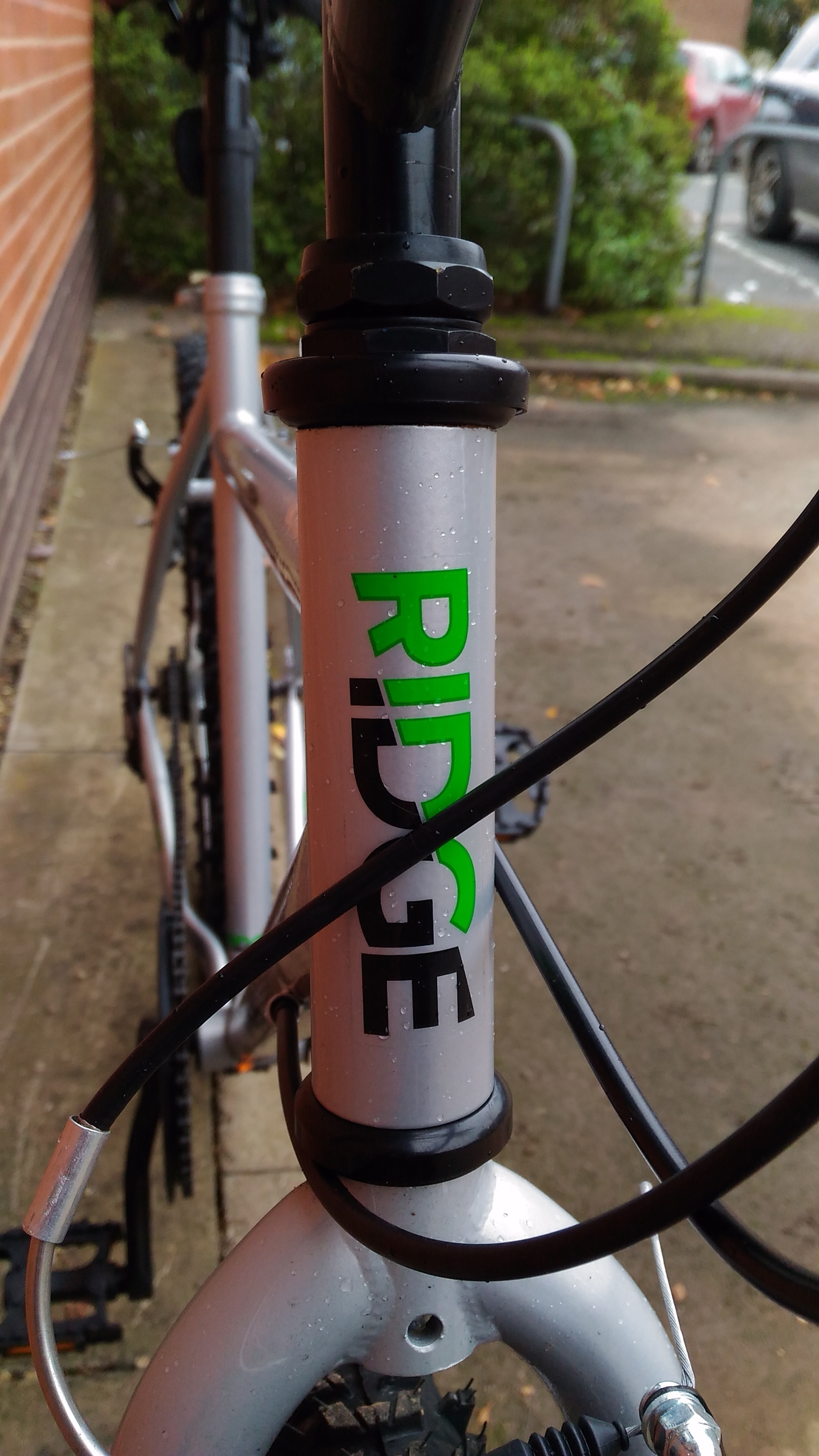 26 inch mountain bike halfords