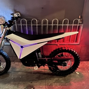 2026 Y-VOLT SURGE V e-motorcycle White