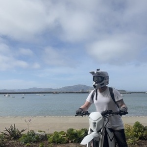 2026 Y-VOLT SURGE V e-motorcycle White