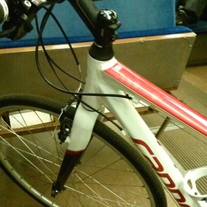 2013 Cannondale Quick 4  White, Black, and Red