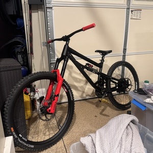 2017 Banshee Bikes Darkside Black