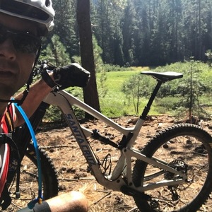 2018 Santa Cruz Hightower White and Blue
