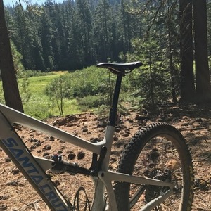 2018 Santa Cruz Hightower White and Blue