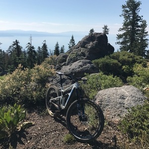 2018 Santa Cruz Hightower White and Blue