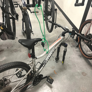 2017 Specialized Jynx 650B Silver, gray or bare metal