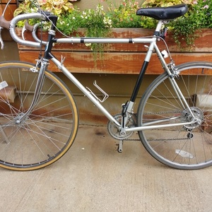 1976 Viscount Aerospace Silver or Gray