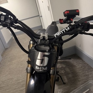 2025 Surron Light bee X e-motorcycle Black and Yellow or Gold