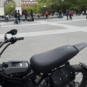 2025 Surron Light bee X e-motorcycle Black and Yellow or Gold