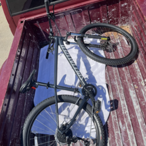 2023 Specialized Rockhopper Mountain Bike Black