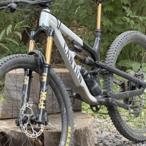 2023 Canyon bicycles Spectral Black