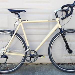 Mountain Cycles Stumptown White