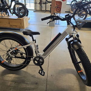 2024 Rad Power Bikes Rad power bike 6+ White and Black