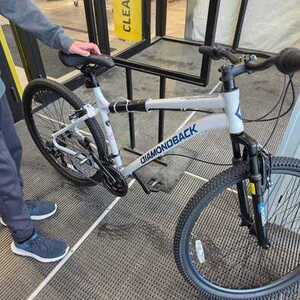 2026 Diamondback Odyssey 27.5" Men's Mountain Bike White and Silver, gray or bare metal