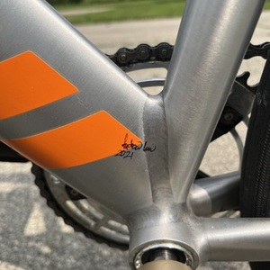 2021 LOW// Lk track Silver, gray or bare metal and Orange