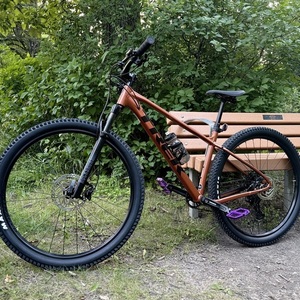 2024 Trek Marlin 7 Orange