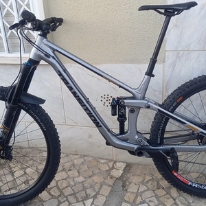 2022 Transition Bikes Sentinel Silver, gray or bare metal