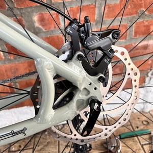 2022 Collective C100 Pro Silver, gray or bare metal