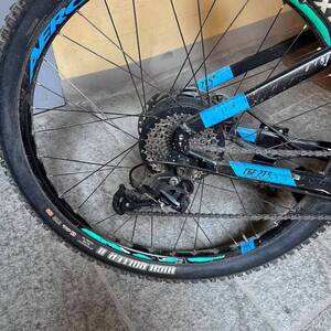 Decathlon E-st 500 Black and Blue
