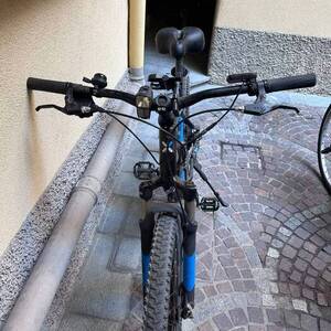 Decathlon E-st 500 Black and Blue