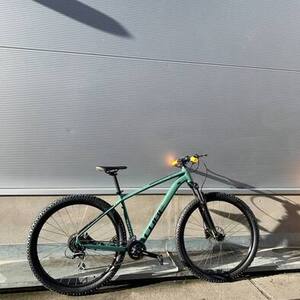 2022 Cube Green