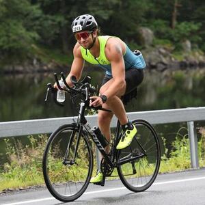 2022 Giant Contend 3 Black