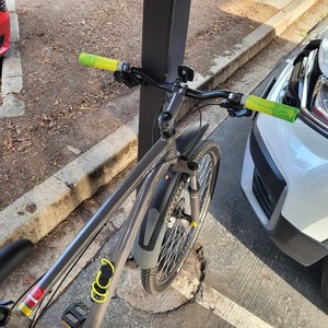 2011 Specialized Hardrock Disc 29er Silver, gray or bare metal