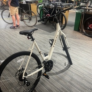 2021 Trek Verve 1 White