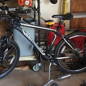 2017 Specialized hardrock Black