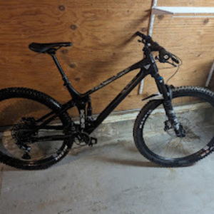 2023 YT Izzo 29 Core 2 Black