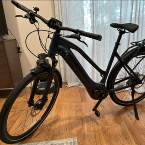 2022 Giant Explore E+ STA Blue