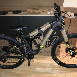 2017 Santa Cruz 5010 CC XT Black and Yellow or Gold