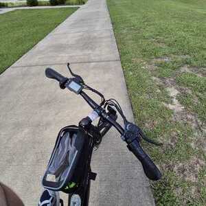 Fcgeoi 750W Peak 26-inch Commuter E-Bike Black